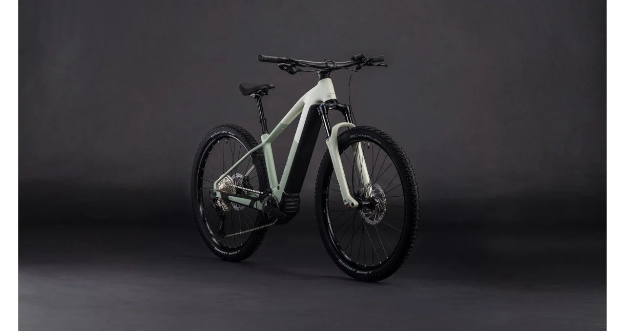 Bicicleta Electrică Cube REACTION HYBRID PRO 800