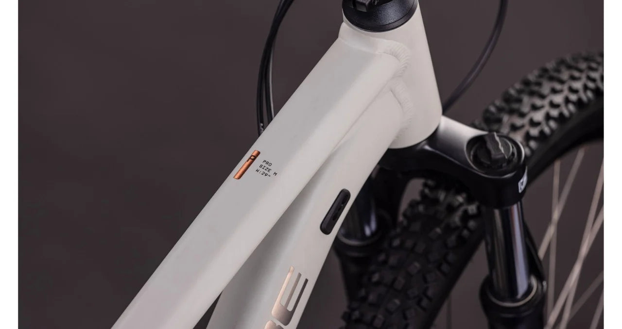 Bicicleta Cube AIM PRO, Greige TITAN, 2026 - 29"