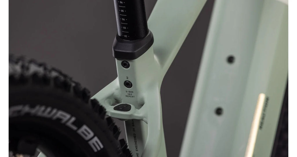 Bicicleta Electrică Cube REACTION HYBRID PRO 800