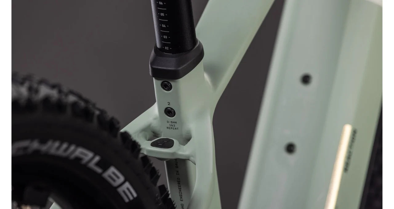 Bicicleta Electrică Cube REACTION HYBRID PRO 800